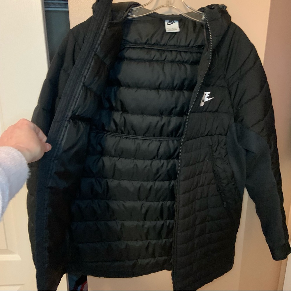 Nike HYBRID Black Hooded Puffer Jacket - Picture 3 of 6